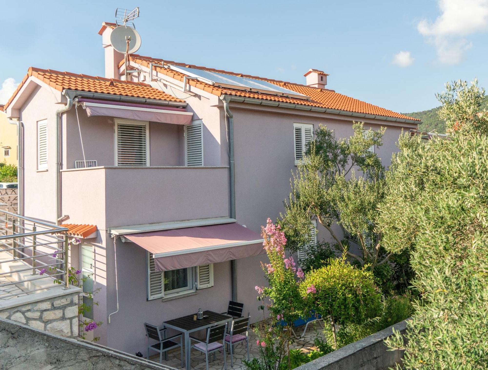 Apartments Lila Cres Luaran gambar