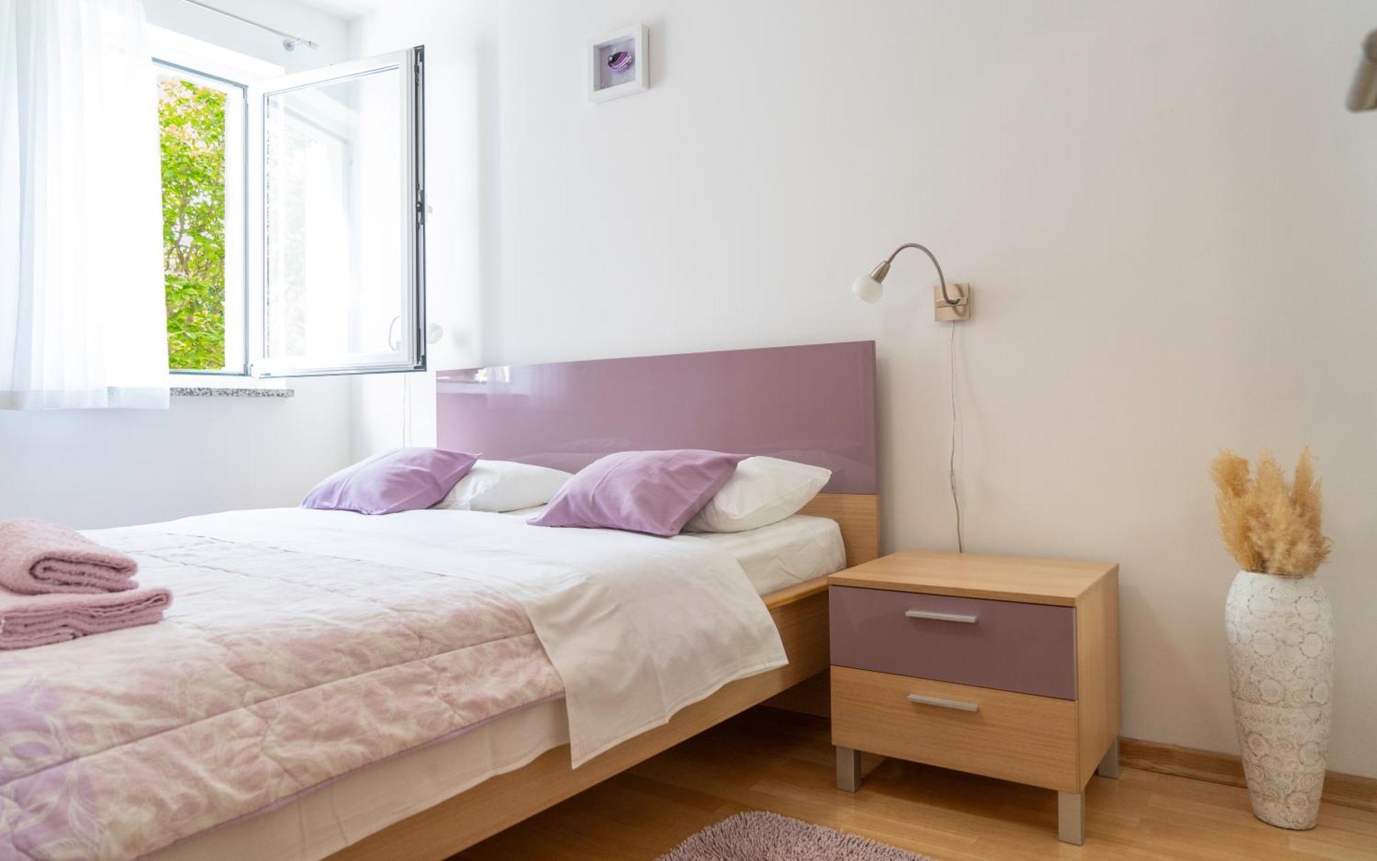 Apartments Lila Cres Luaran gambar
