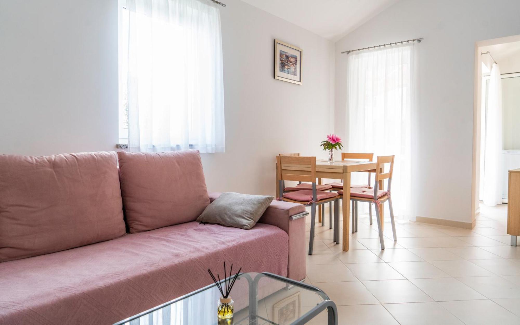 Apartments Lila Cres Luaran gambar