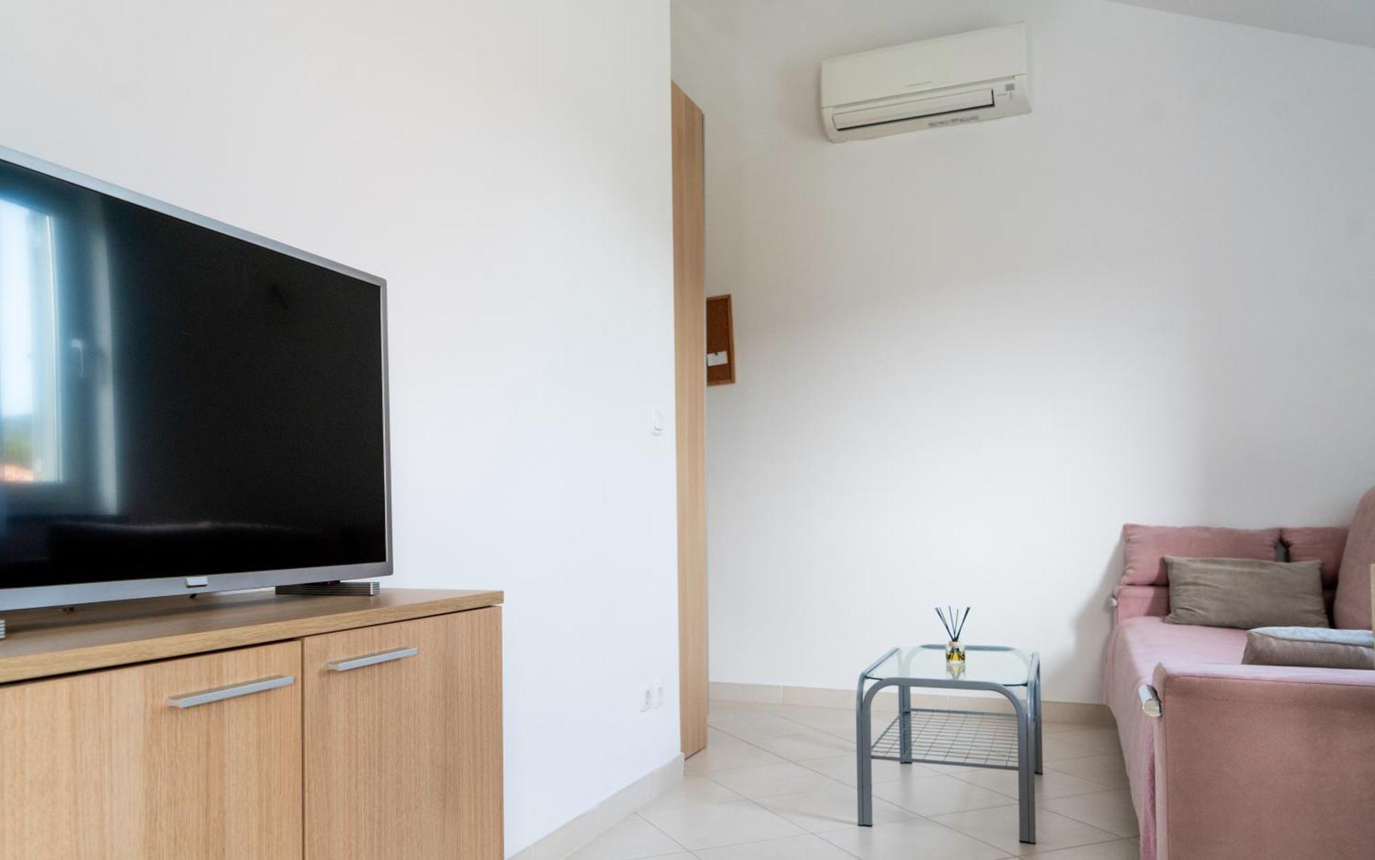 Apartments Lila Cres Bilik gambar