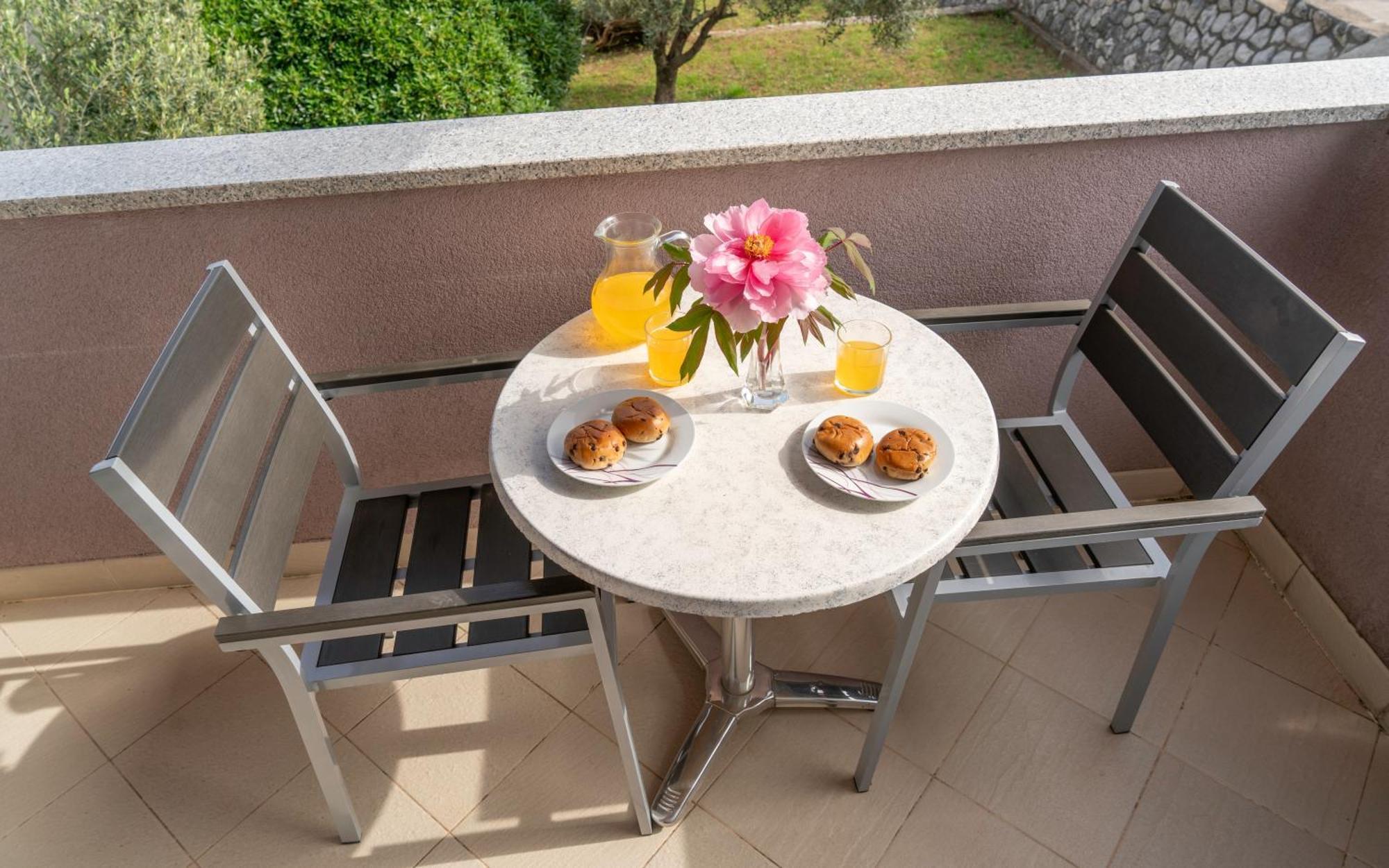 Apartments Lila Cres Bilik gambar